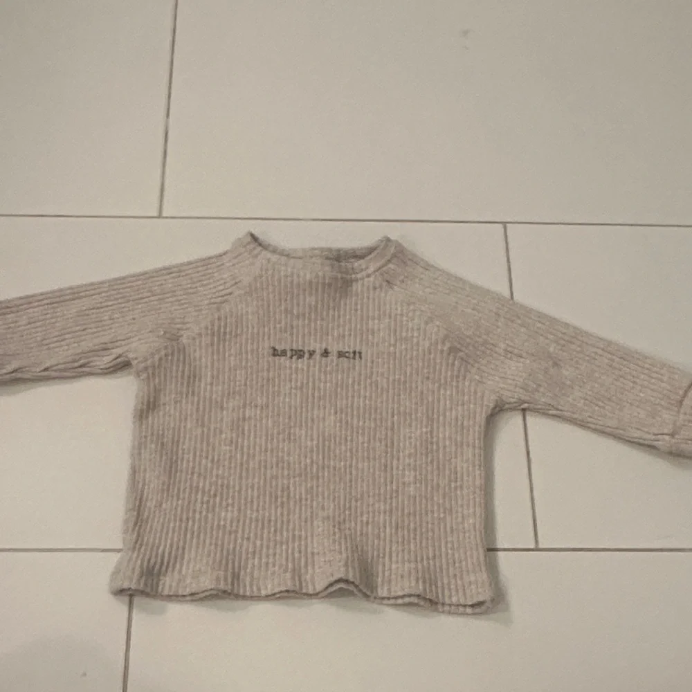 Zara 9/12 sweater Ribbed Tan happy & soft